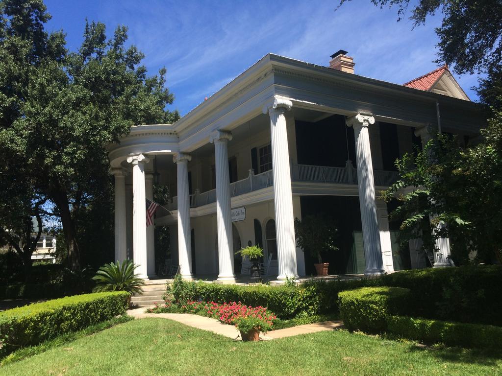 Belle Oaks Inn Gonzales Eksteriør billede