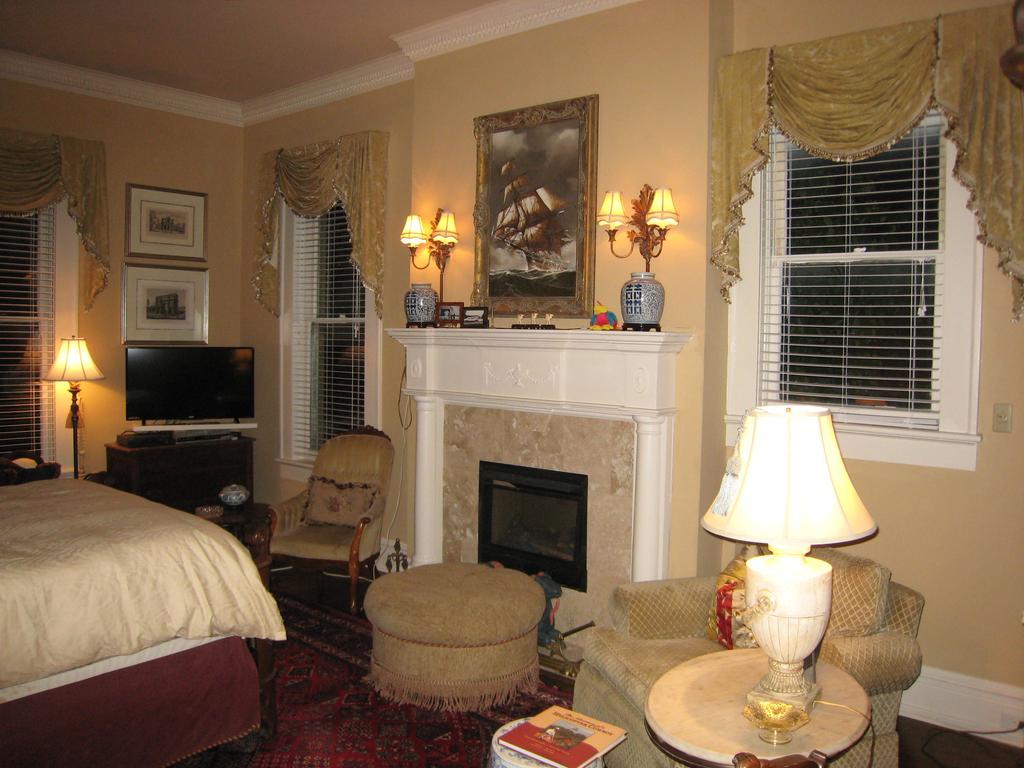 Belle Oaks Inn Gonzales Eksteriør billede